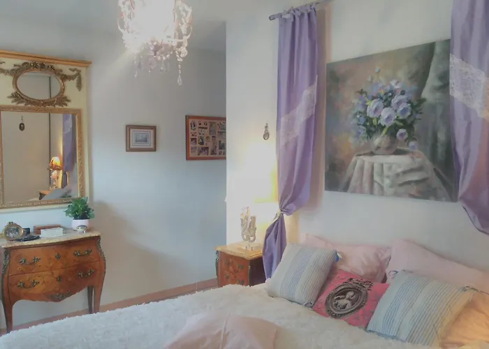 The Flower- Townhouse With Air Conditioning And Garden!