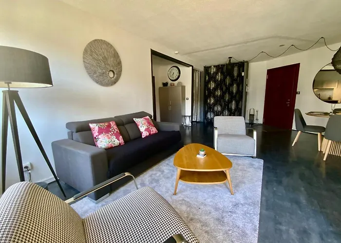 L' Antigone - Air Conditioning Wifi And Parking!